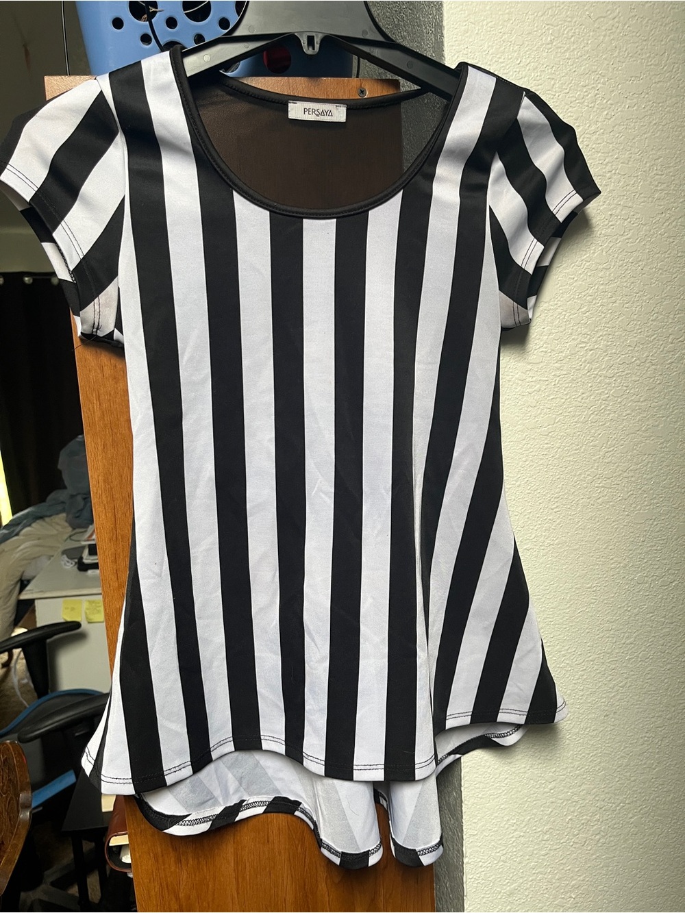 Persaya Black and White Vertical Stripe Scoop Neck Top